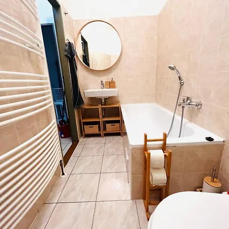 Apartamento Karlin Apartman *